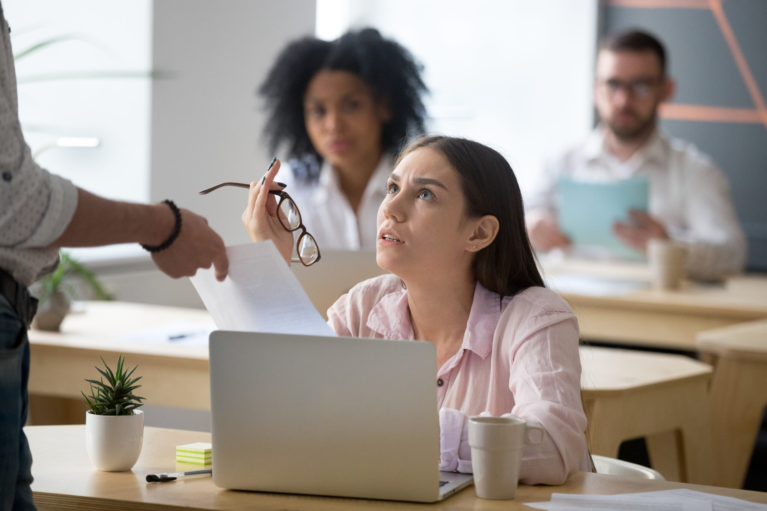 Prévention du harcèlement des nouveaux employés (onboarding toxique)