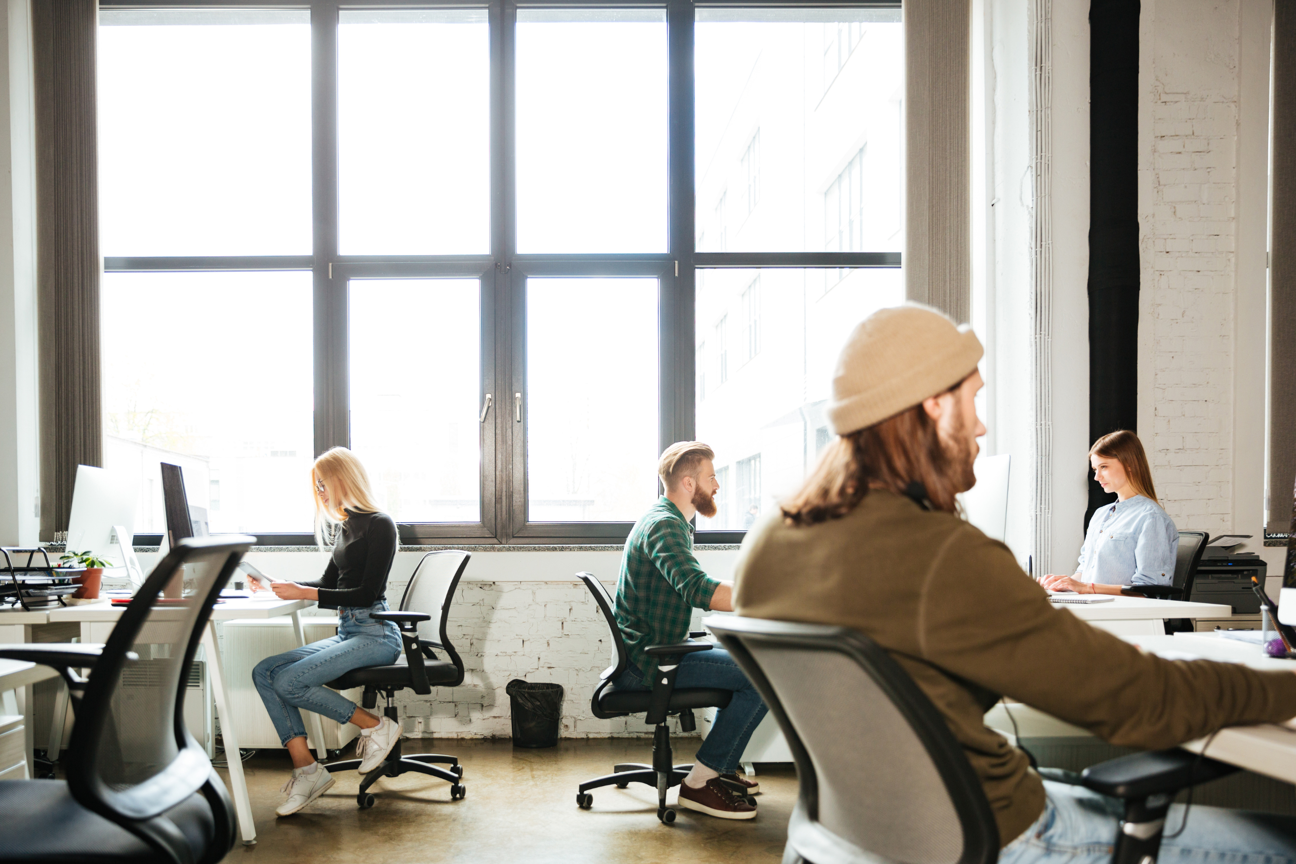 Flex office pourquoi il fragilise (parfois) le collectif de travail